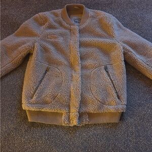 Women’s Sz Small Levi’s Cozy Sherpa Bomber Jacket snap button and zipper warm